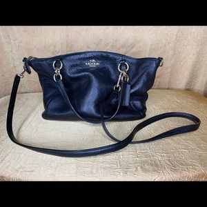 Black free form Leather Authentic Coach purse
